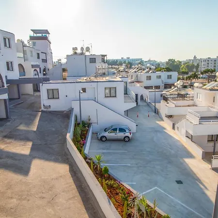 Leucolla Hill & Sea Apartamento *