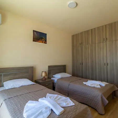 Leucolla Hill & Sea Apartment *