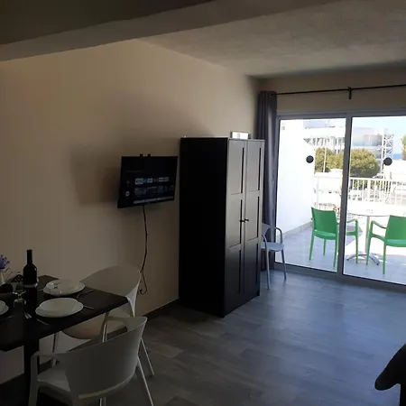 Leucolla Hill & Sea Apartment