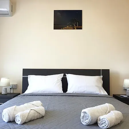 Leucolla Hill & Sea Apartment